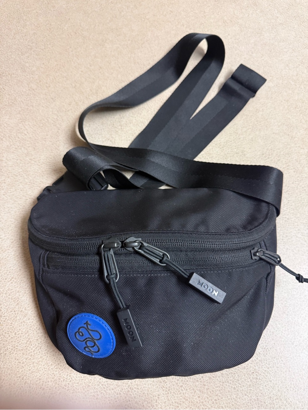 BABOON TO THE MOON Fannypack (3L) In Black - Picture 4 of 4